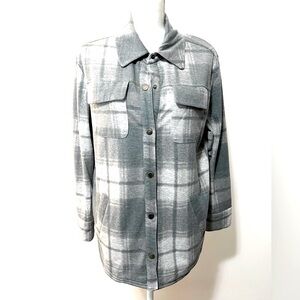 Free Country Plaid Flannel Shacket with Sherpa Lining Gray/Green. Size Medium